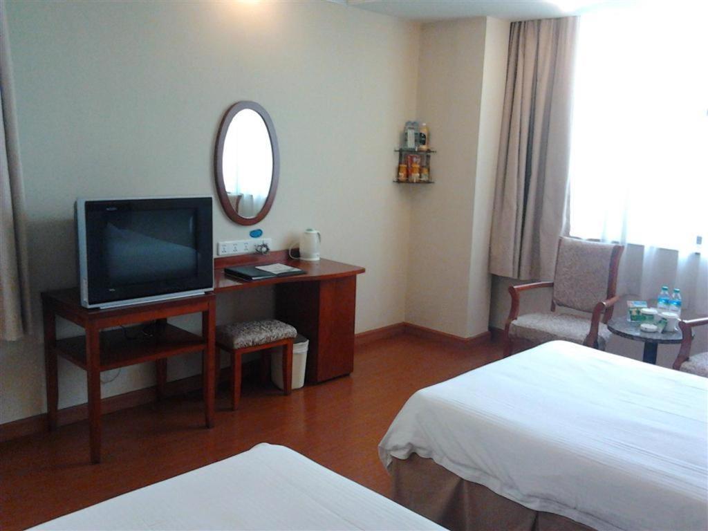 Greentree Inn Jiujiang Railway Station Business Hotel Værelse billede